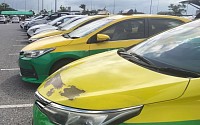 เรามีแท็กซี่รับส่งสนามบินโทร 064-074-7817